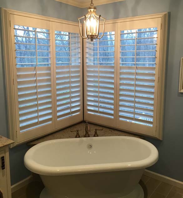 Palm Beach™ Polysatin™ Shutters in Master Bath