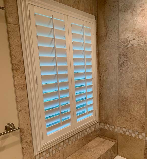 Palm Beach™ Polysatin™ Shutters in Master Bath